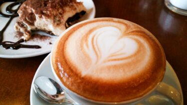 スターバックスが成功する理由を深掘り！トレンドと経済視点で考察